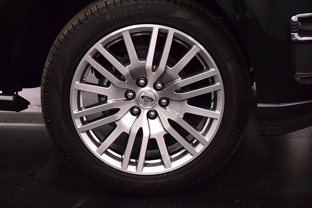 Used 2024 Ford Expedition Max Limited image 10