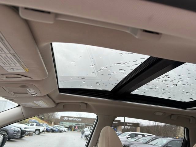 Used 2017 Nissan Rogue SV image 9