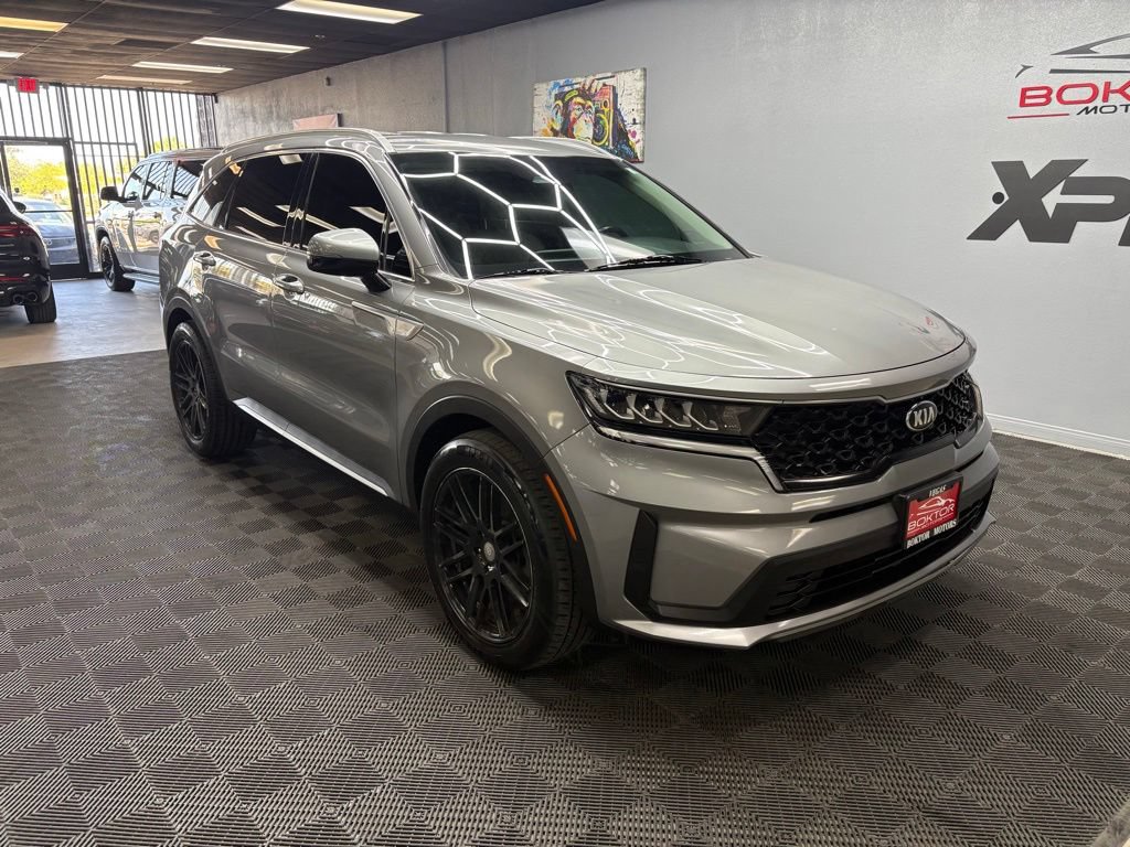 Used 2021 Kia Sorento S FWD image 2