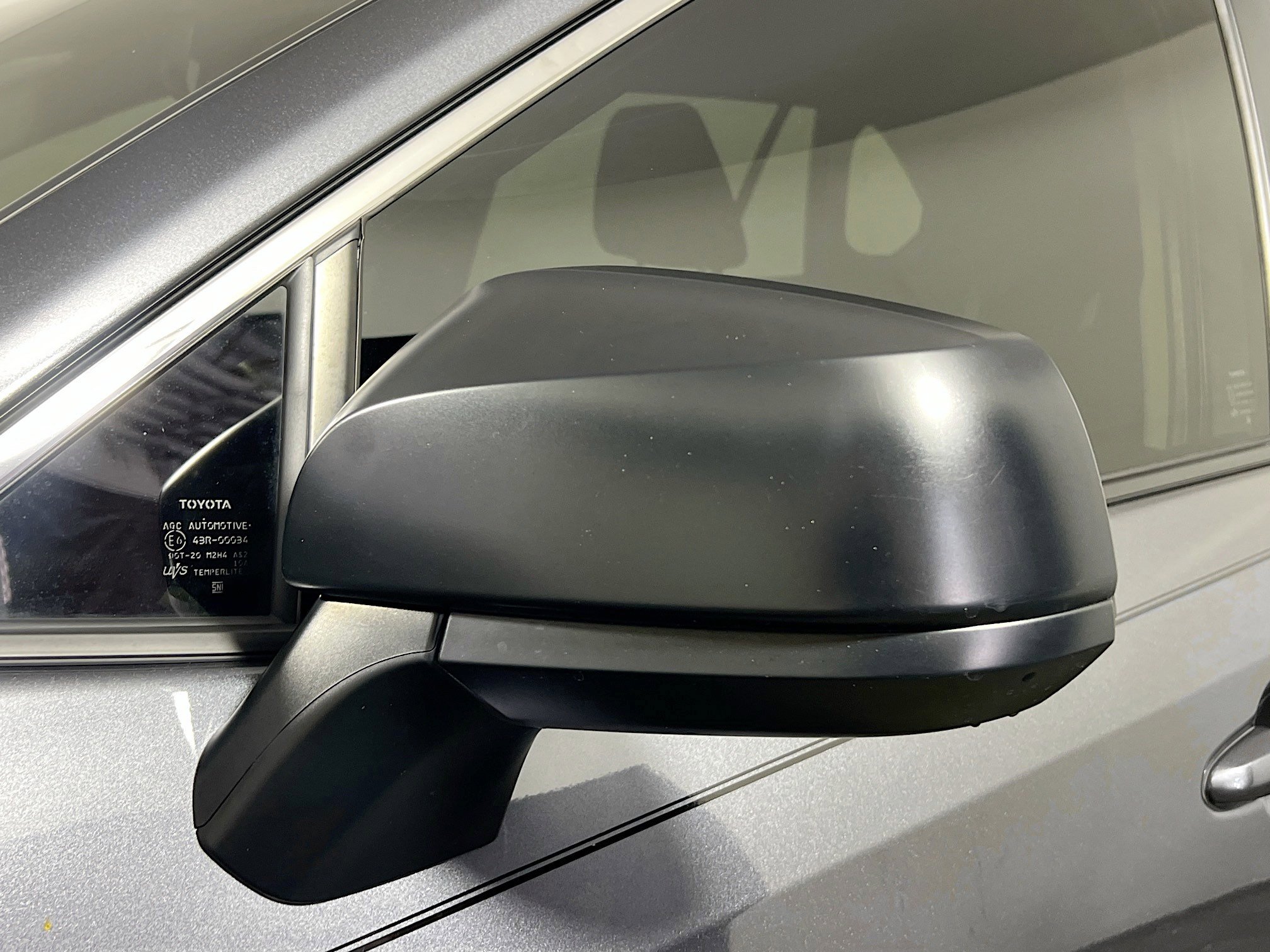 Used 2024 Toyota RAV4 LE image 12