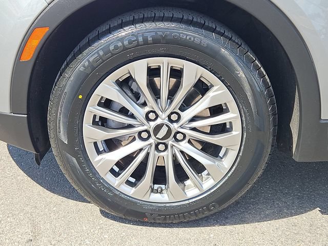 Used 2024 Cadillac XT4 Premium Luxury FWD image 9