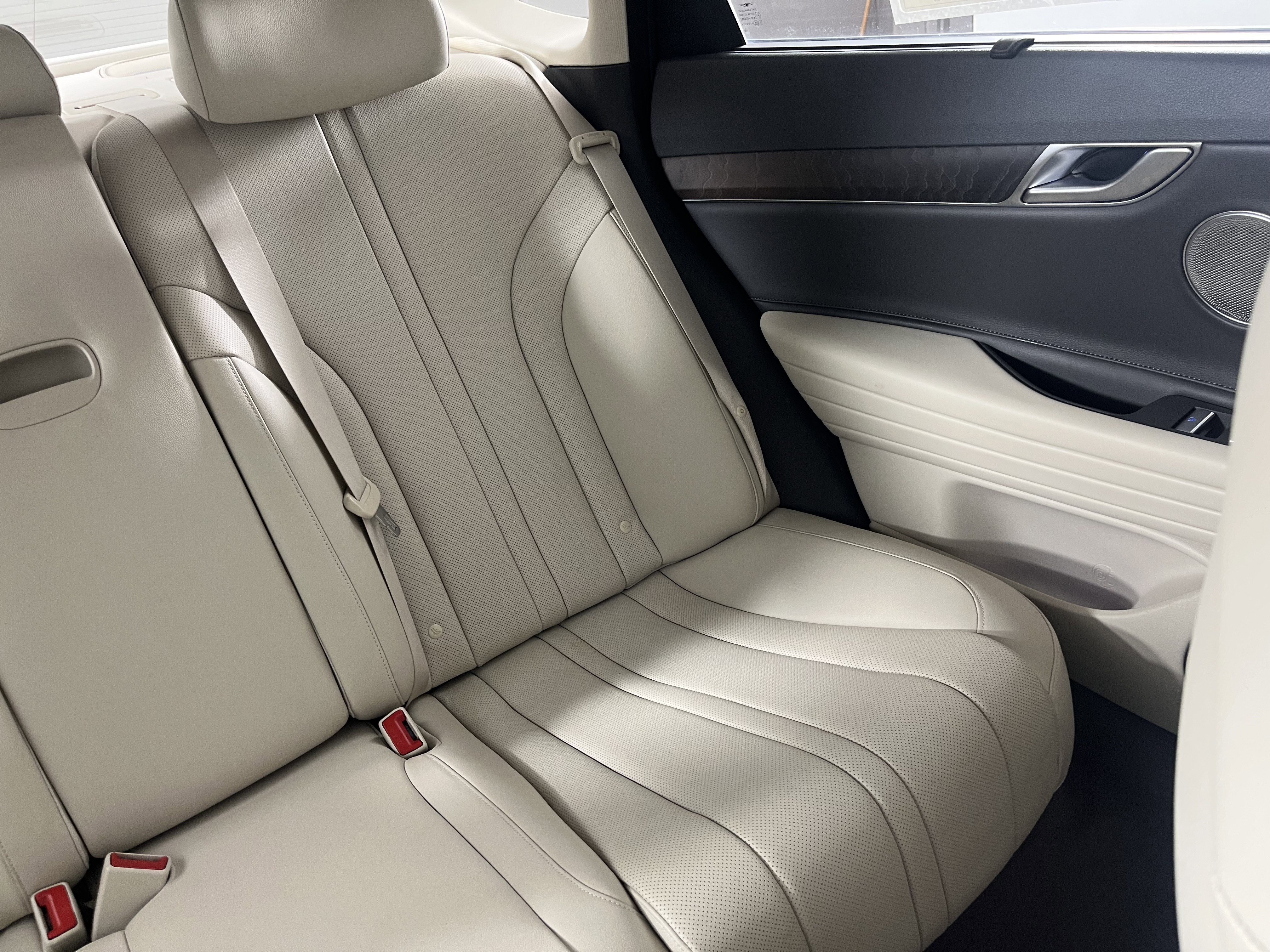 Used 2022 Genesis G80 2.5T w/ Prestige Package image 24