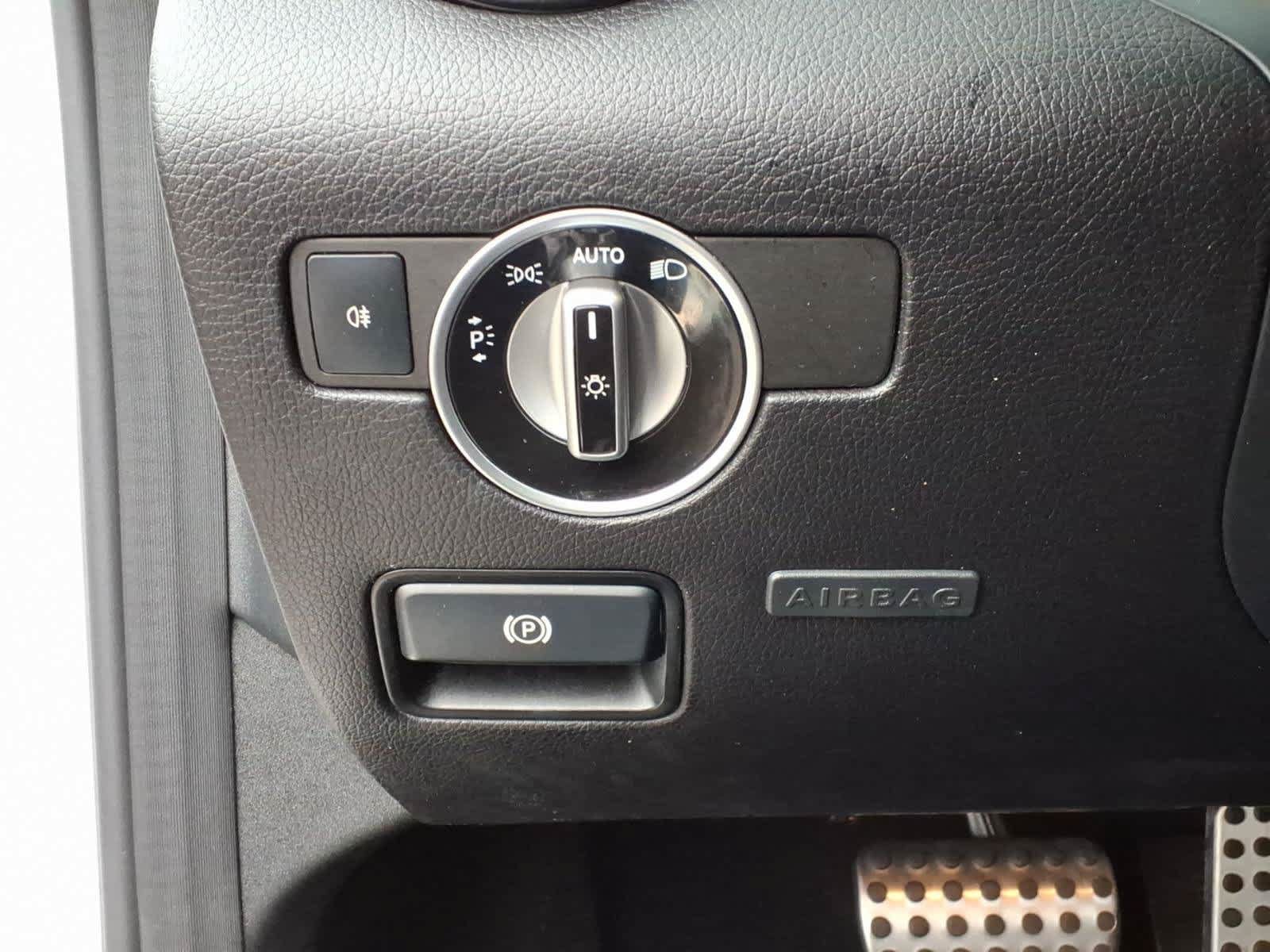 Used 2016 Mercedes-Benz SLK 300 w/ Premium 2 Package image 16