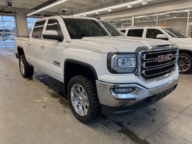 Used 2017 GMC Sierra 1500 SLE w/ Suspension Package, Off-Road image 3