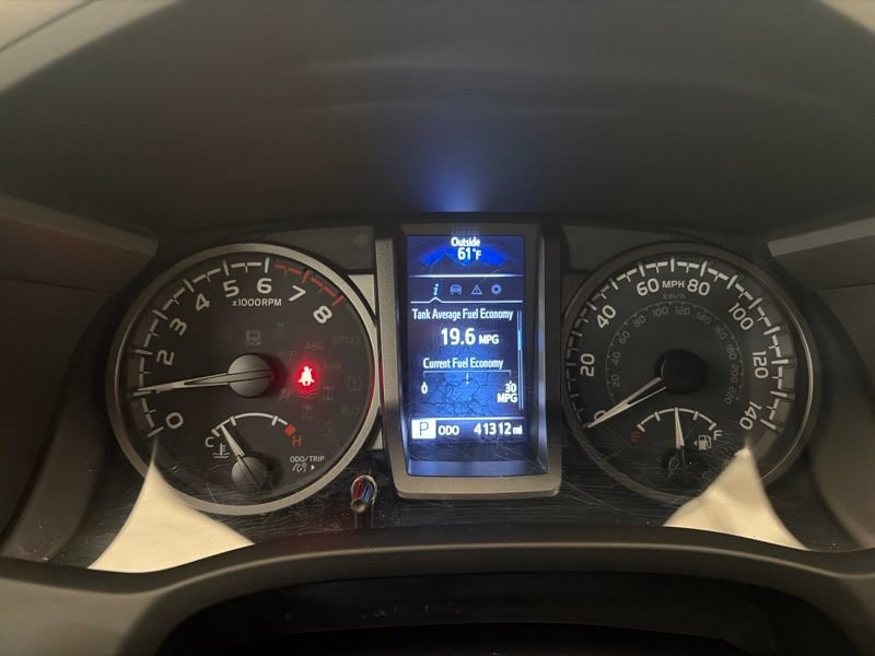 Used 2022 Toyota Tacoma TRD Off-Road w/ Technology Package AWD/4WD image 21