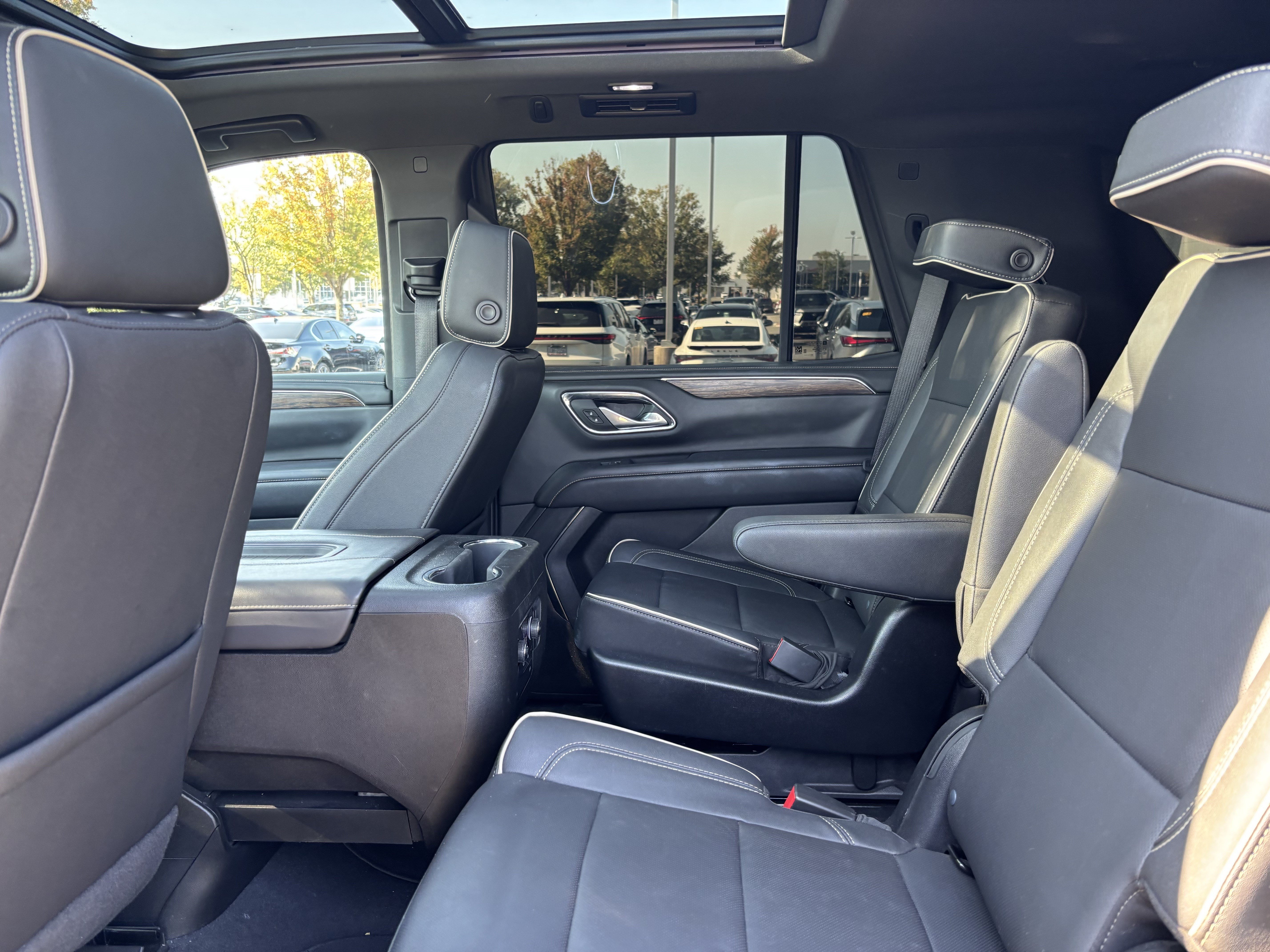 Used 2023 Chevrolet Tahoe Premier AWD/4WD image 19