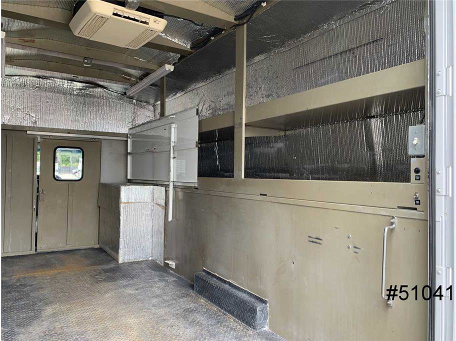 Used 2015 Ford E-450 and Econoline 450 Super Duty w/ Power Windows & Locks Group image 11