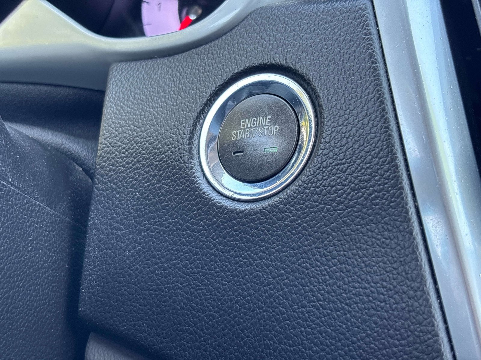 Used 2011 Cadillac SRX Luxury FWD image 32