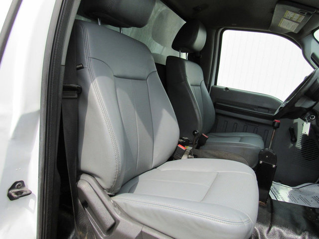 Used 2015 Ford F550 2WD Regular Cab Super Duty image 13