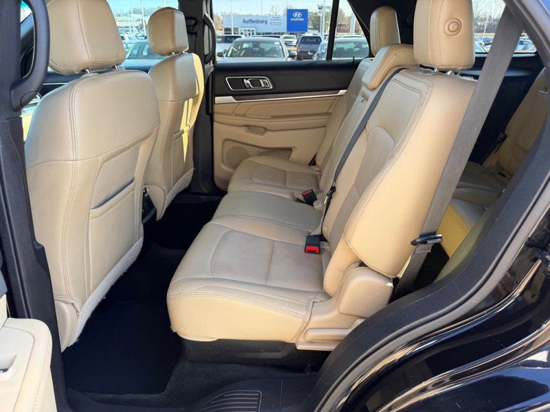 Used 2016 Ford Explorer Limited image 10