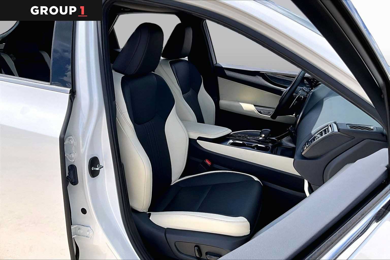 Used 2024 Lexus NX 250 FWD image 9