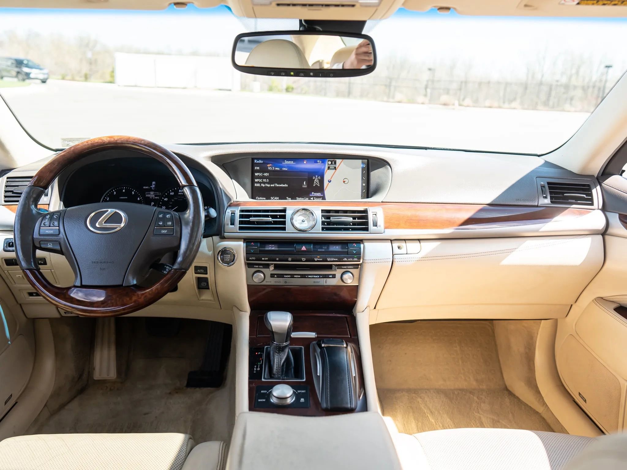 Used 2016 Lexus LS 460 AWD w/ Comfort Package image 23