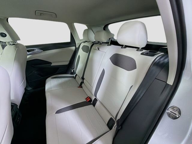 New 2026 Volkswagen Taos SE image 21