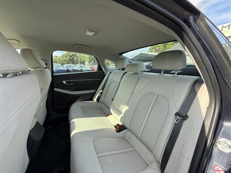Used 2023 Hyundai Sonata SEL FWD image 15