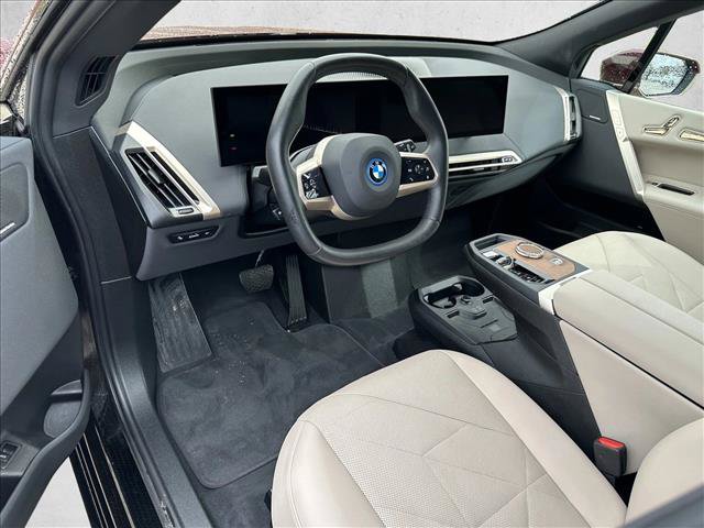 Certified 2024 BMW iX xDrive50 w/ Premium Package AWD/4WD image 10