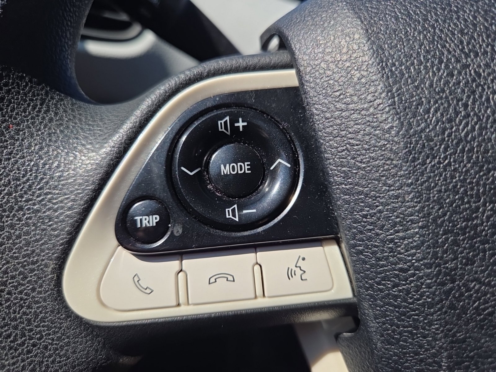 Used 2018 Toyota Prius Two w/ Prius Two Safety Plus Package FWD image 18