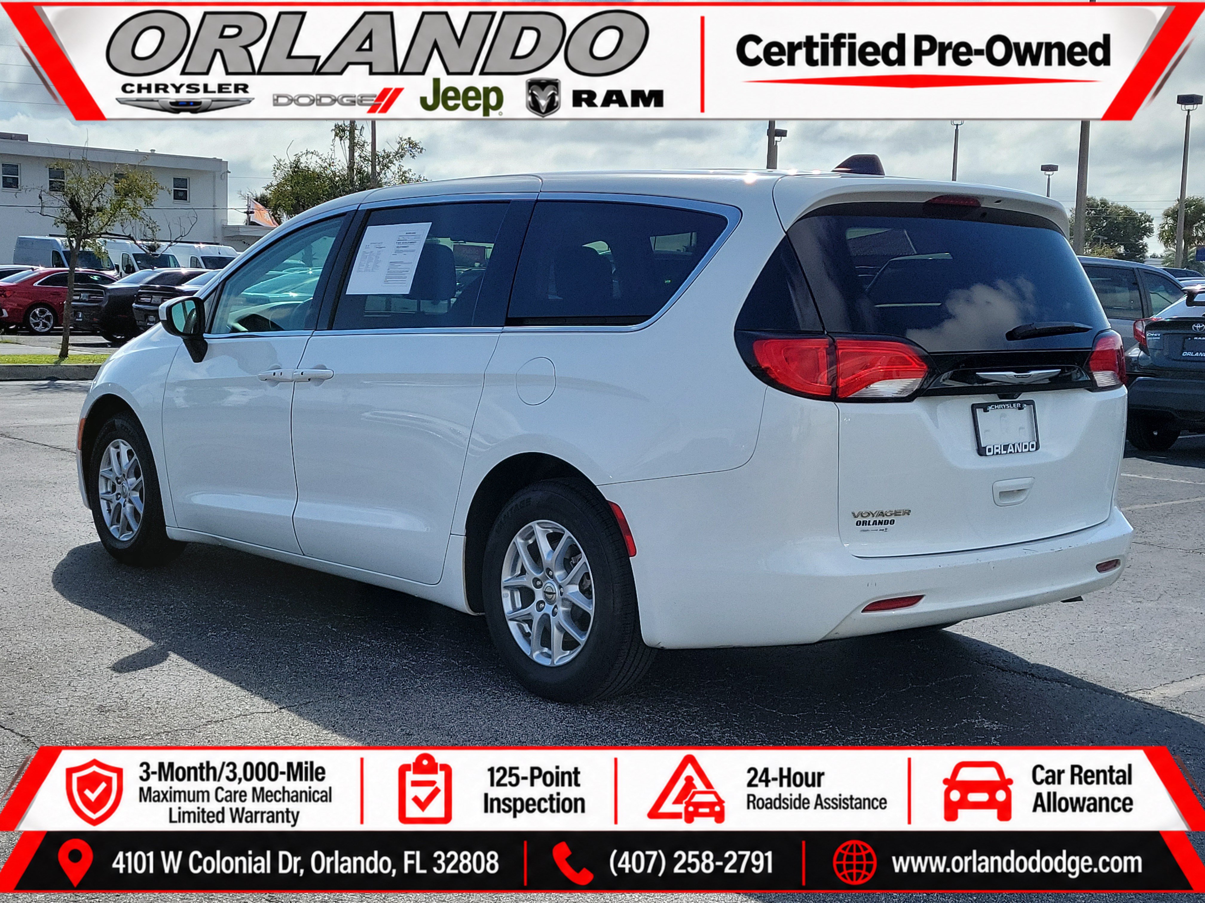 Used 2023 Chrysler Voyager LX FWD image 5