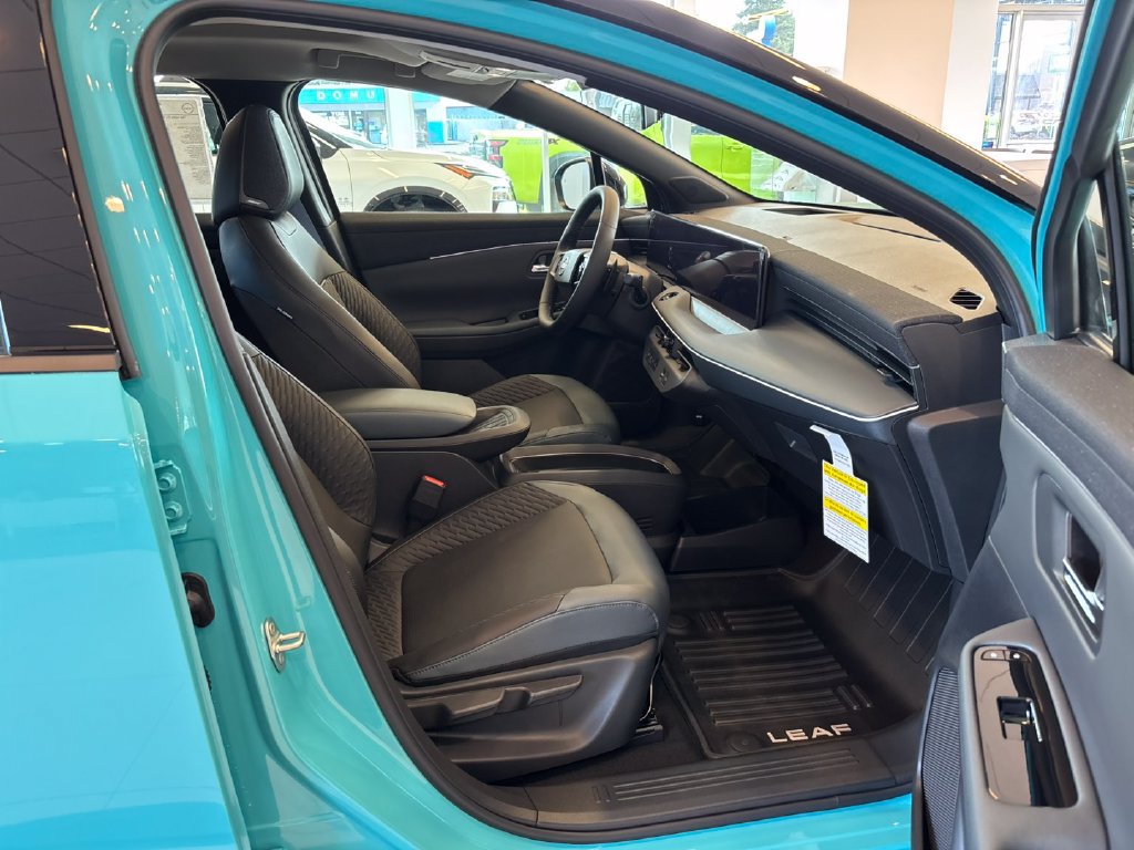 New 2026 Nissan Leaf Platinum+ w/ Cargo Package (Platinum+) FWD image 21