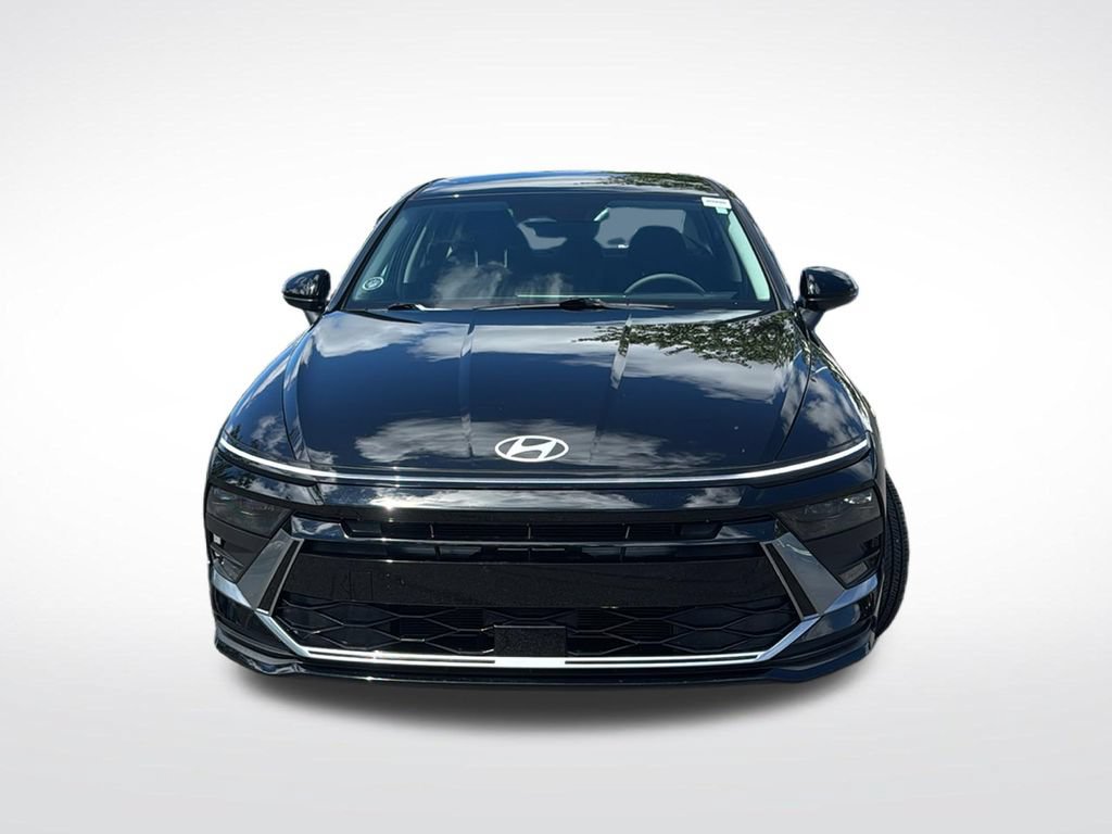 Used 2025 Hyundai Sonata SE FWD image 2
