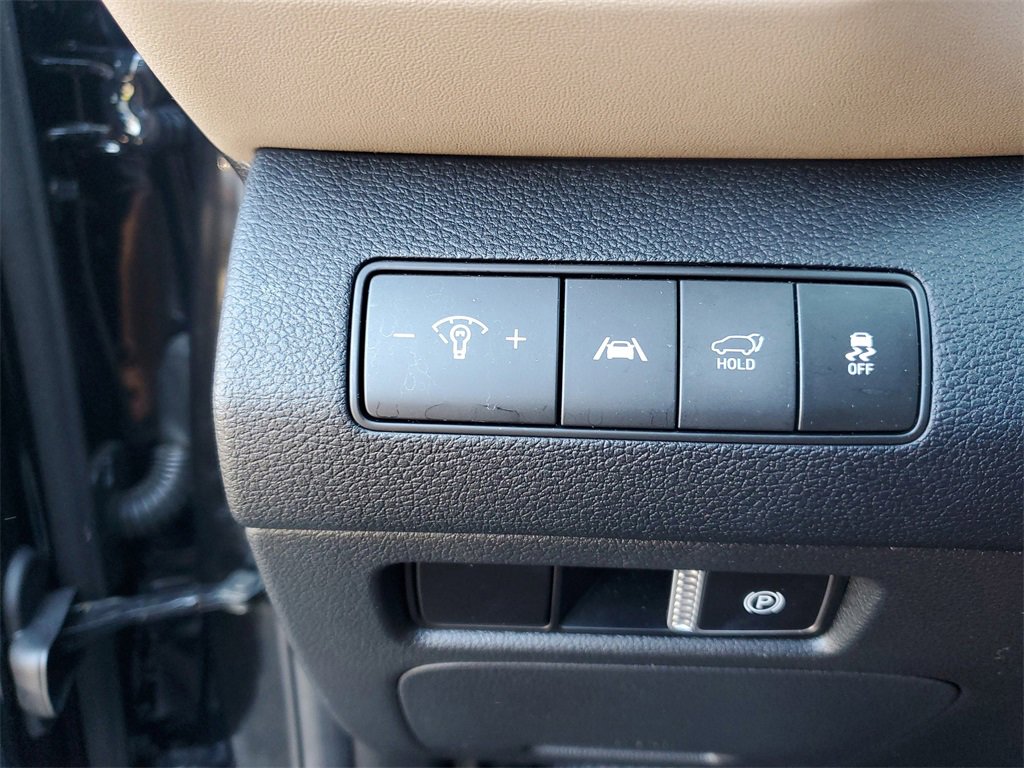 Certified 2023 Hyundai Santa Fe SEL w/ Winter Weather Package image 22