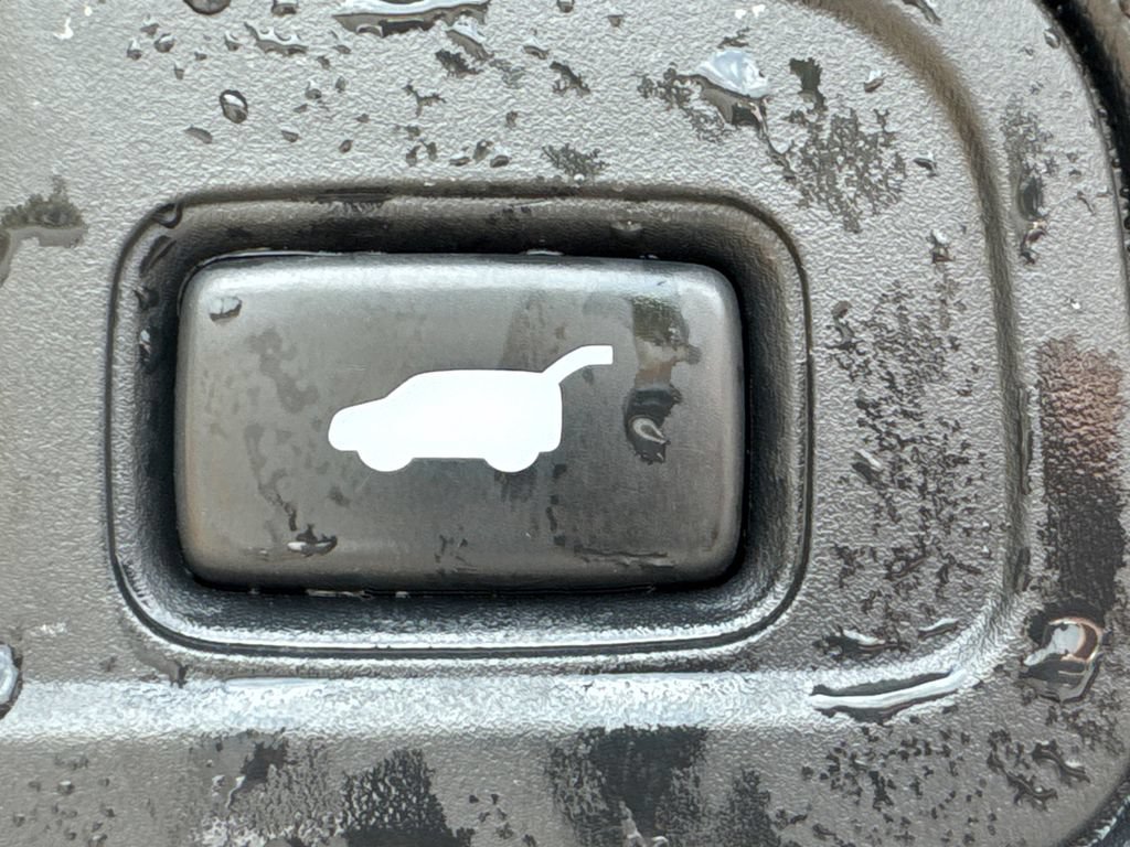 Used 2020 Honda Pilot Touring image 21