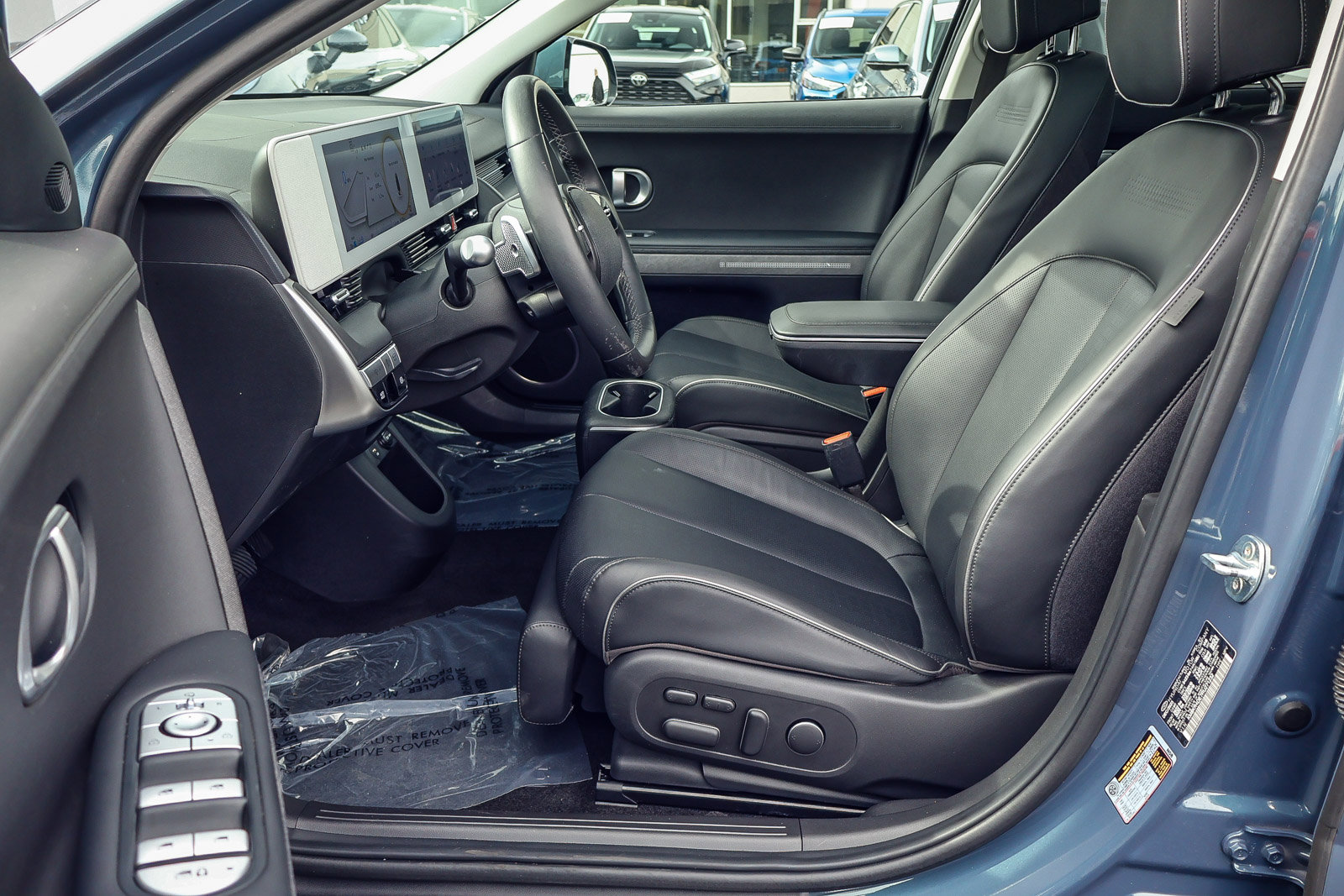 Used 2024 Hyundai Ioniq 5 Limited image 2