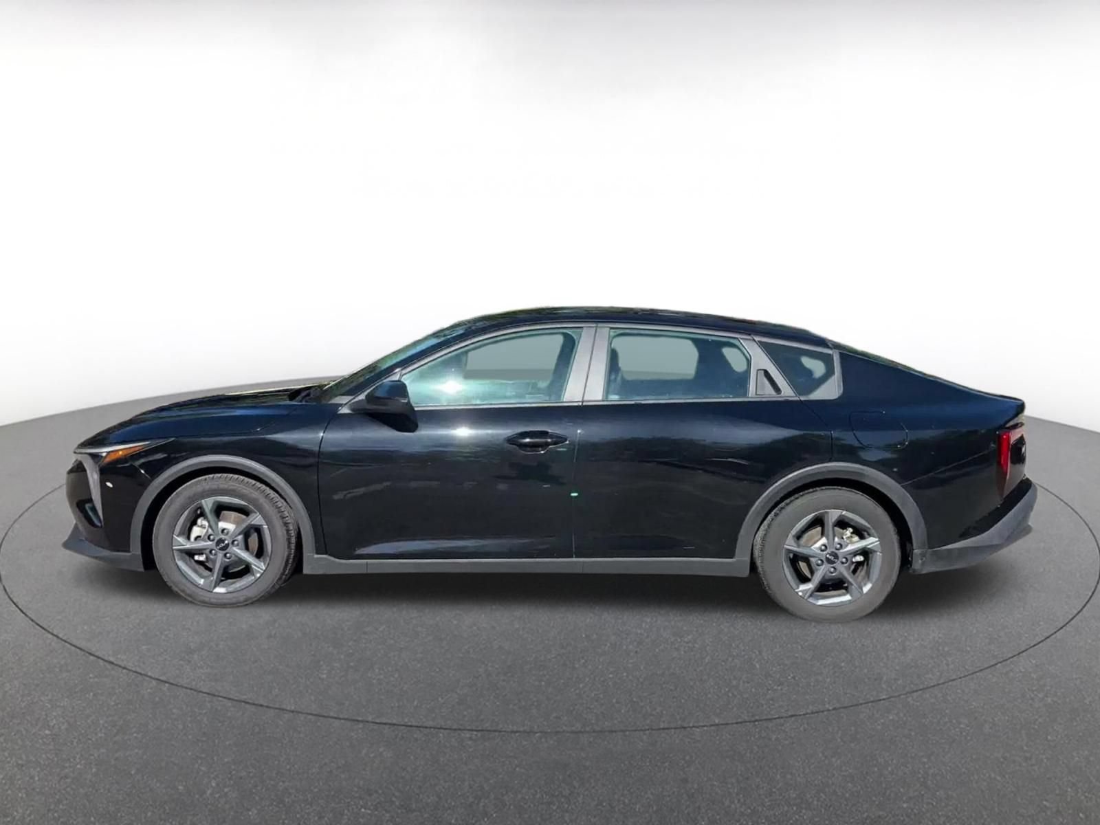 Used 2025 Kia K4 FWD image 8