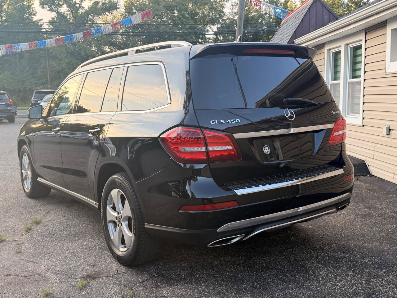 Used 2017 Mercedes-Benz GLS 450 4MATIC w/ Premium Package image 4