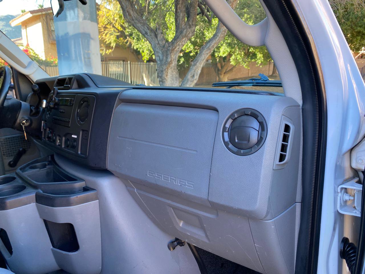 Used 2010 Ford E-250 and Econoline 250 image 31