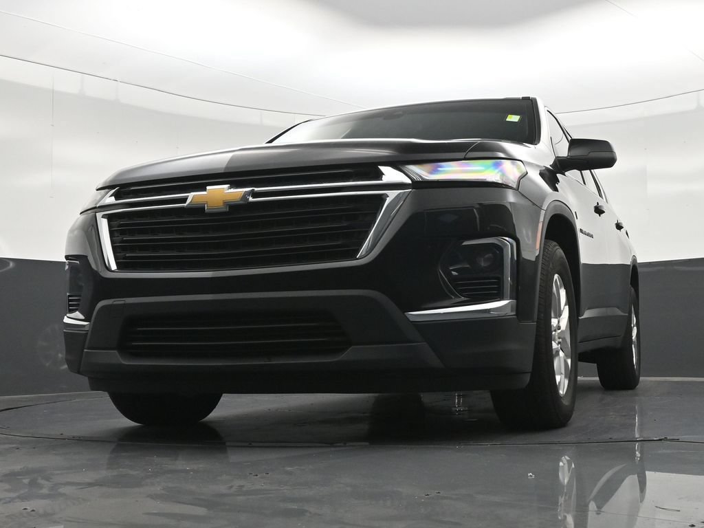 Used 2023 Chevrolet Traverse LS FWD image 31