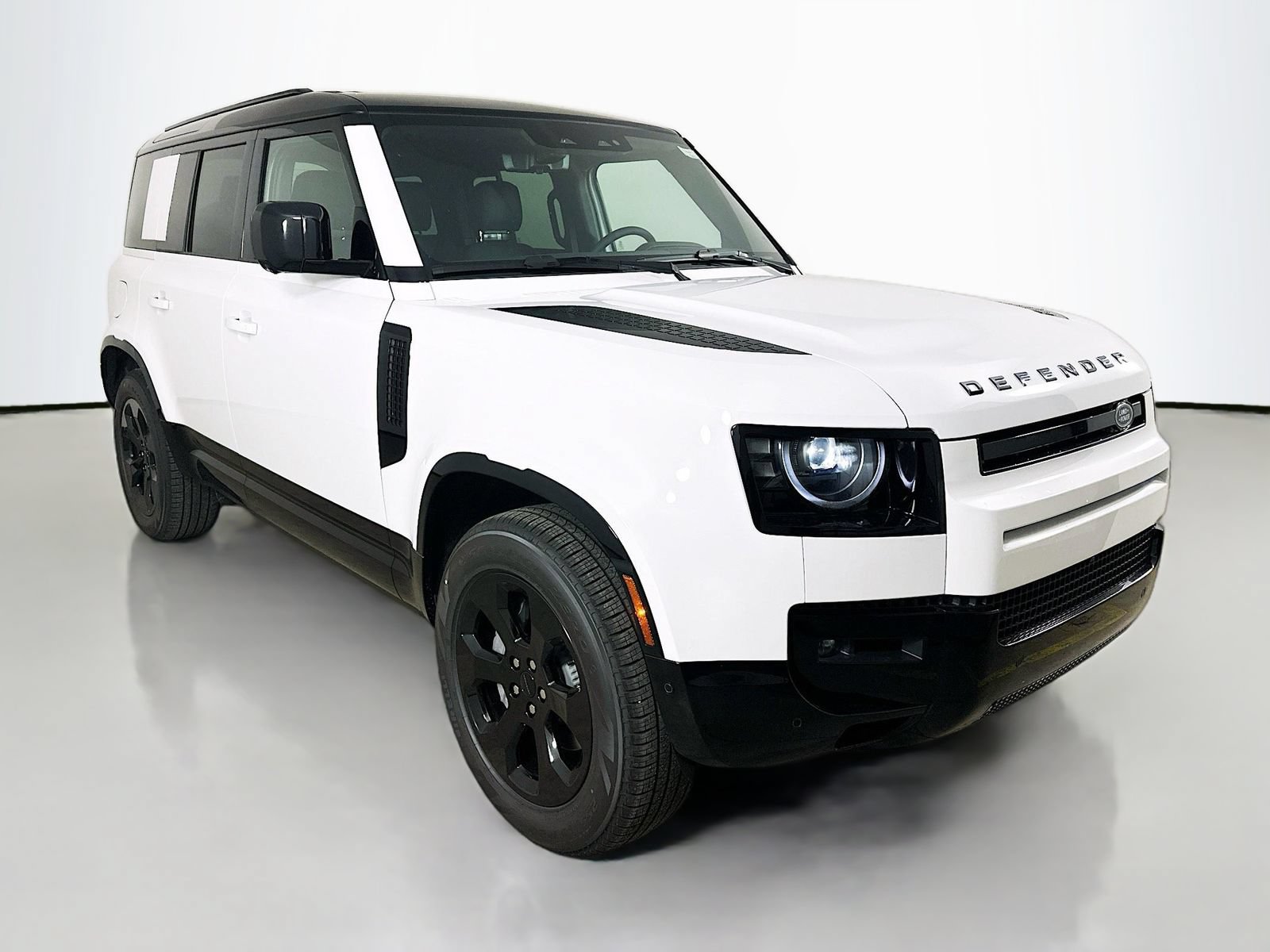 New 2026 Land Rover Defender 110 X-Dynamic SE AWD/4WD image 3