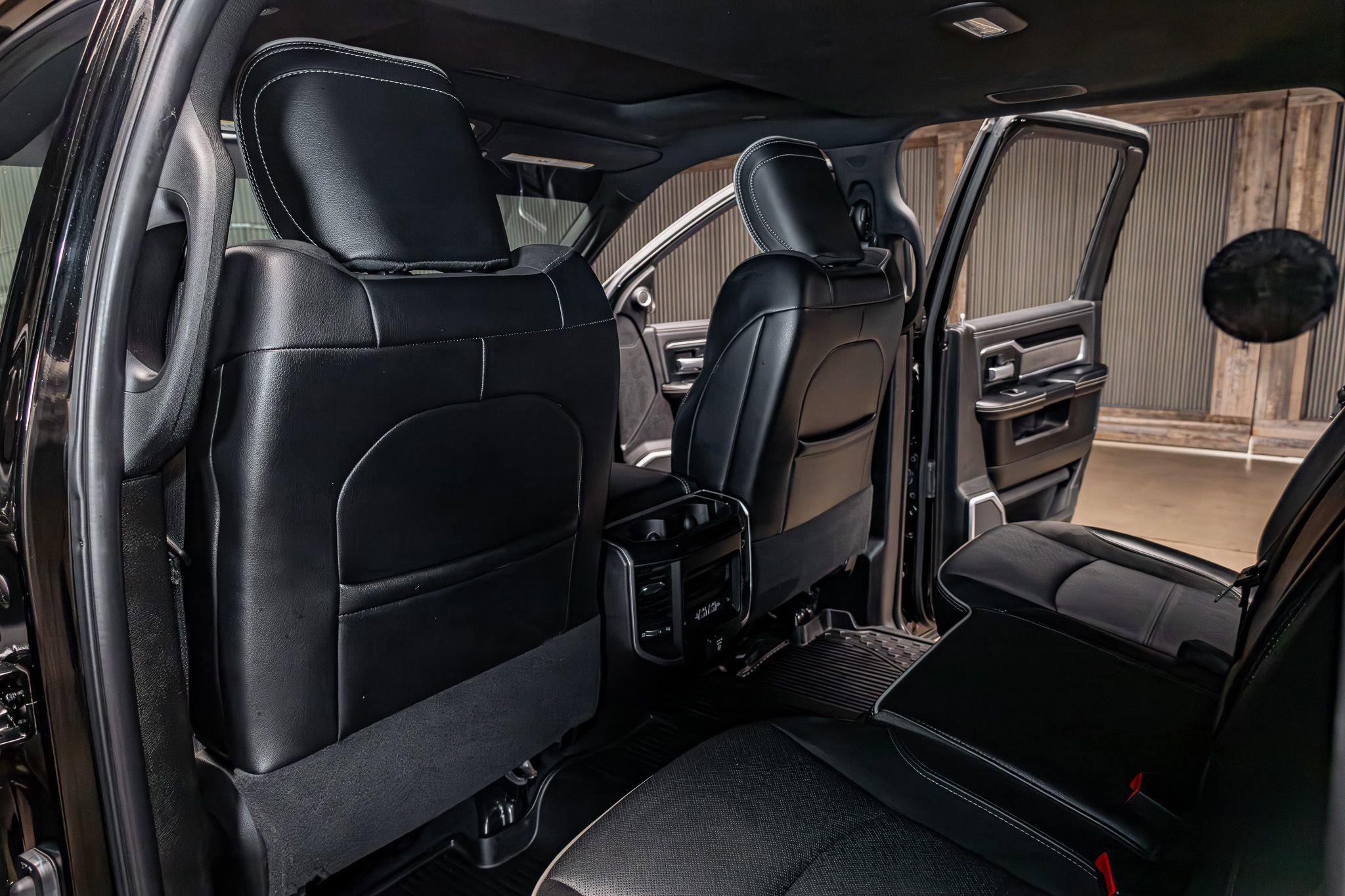 Used 2020 RAM 3500 Laramie image 22