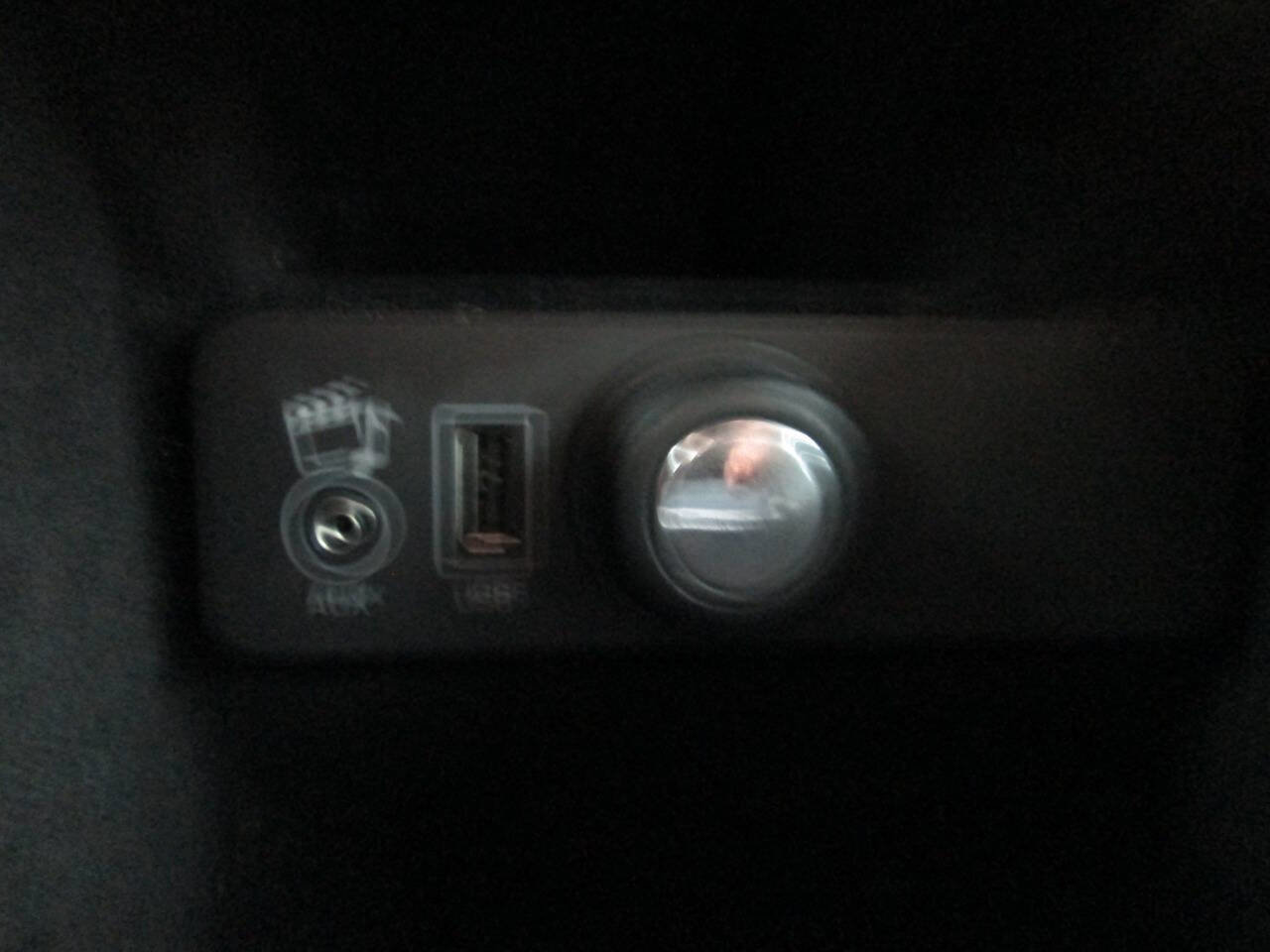 Used 2015 Jaguar XJ image 8