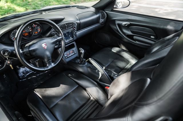 Used 2002 Porsche Boxster image 2