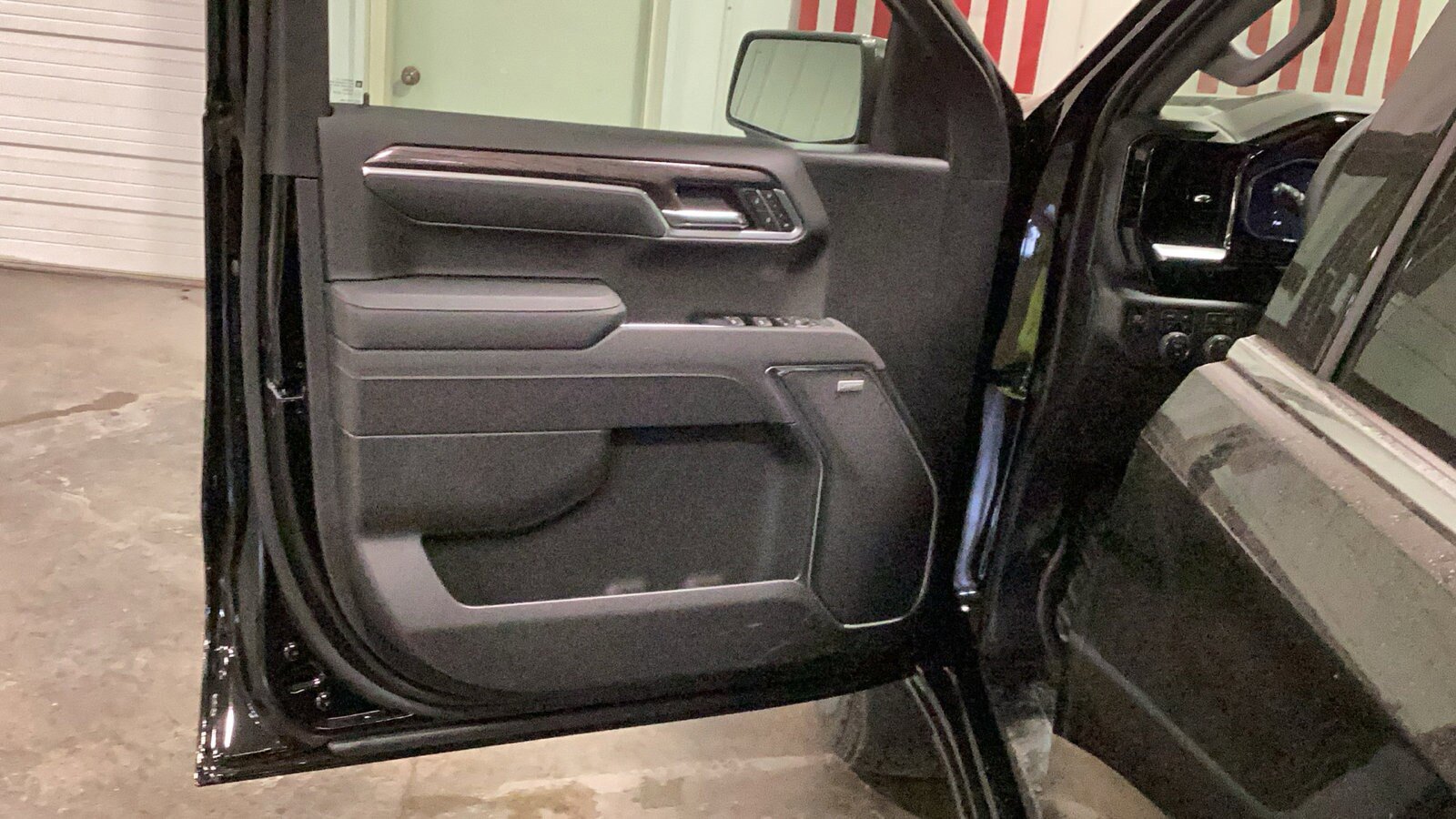 New 2026 Chevrolet Silverado 1500 LTZ w/ LTZ Convenience Package II image 10