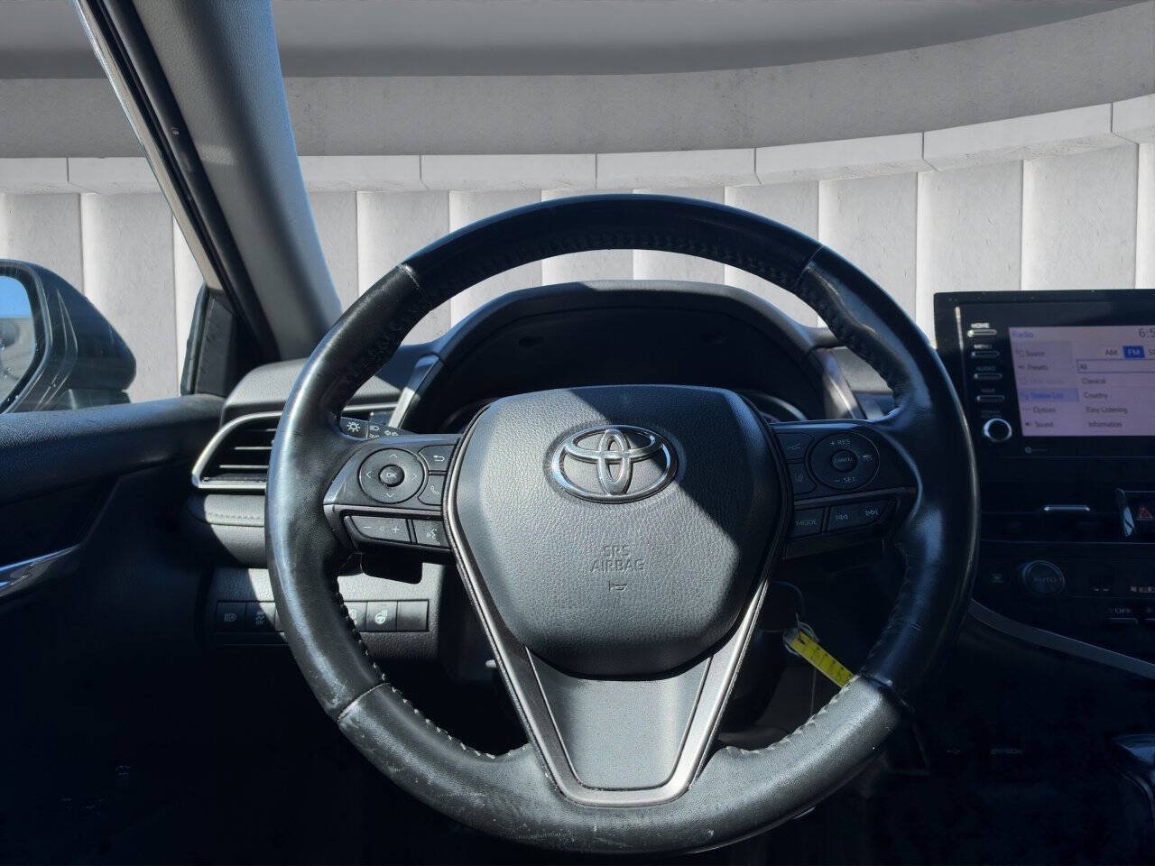 Used 2022 Toyota Camry SE w/ Cold Weather Package FWD image 12
