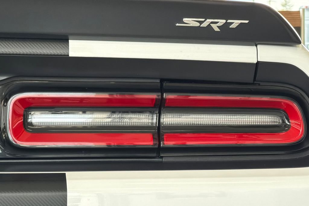 Used 2016 Dodge Challenger SRT Hellcat image 22