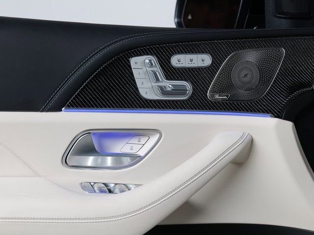 Used 2025 Mercedes-Benz GLS 63 AMG 4MATIC image 31