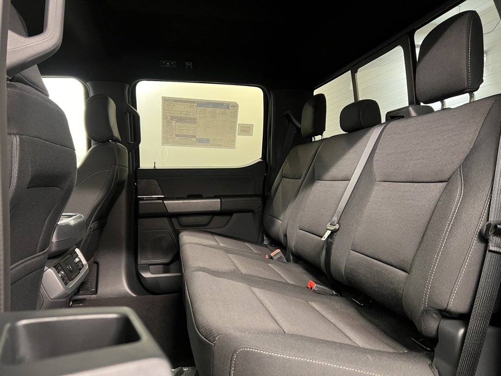 New 2025 Ford F150 XLT w/ Equipment Group 302A MID image 31