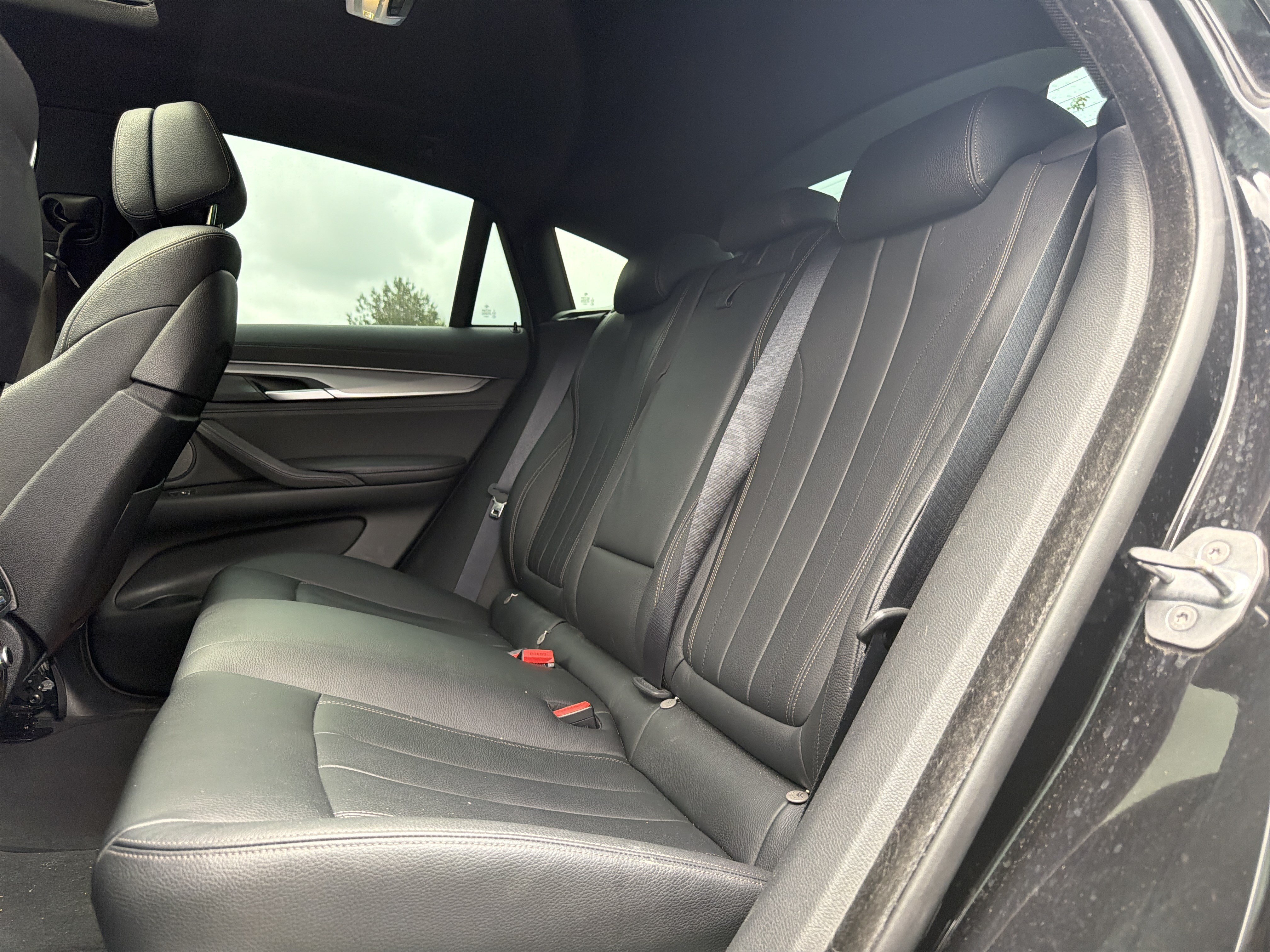 Used 2019 BMW X6 sDrive35i RWD image 8