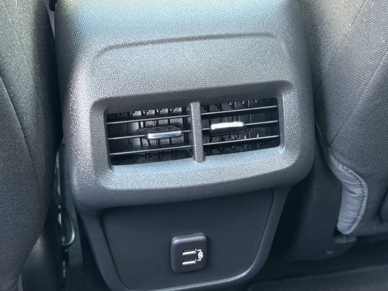 Used 2023 GMC Terrain SLE w/ Driver Convenience Package image 13