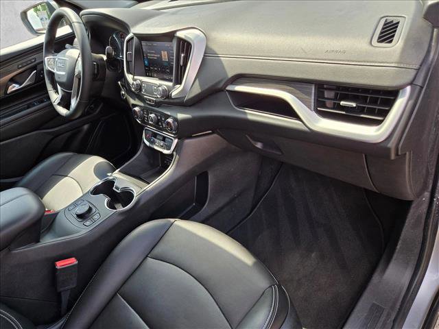 Used 2024 GMC Terrain SLT AWD/4WD image 21