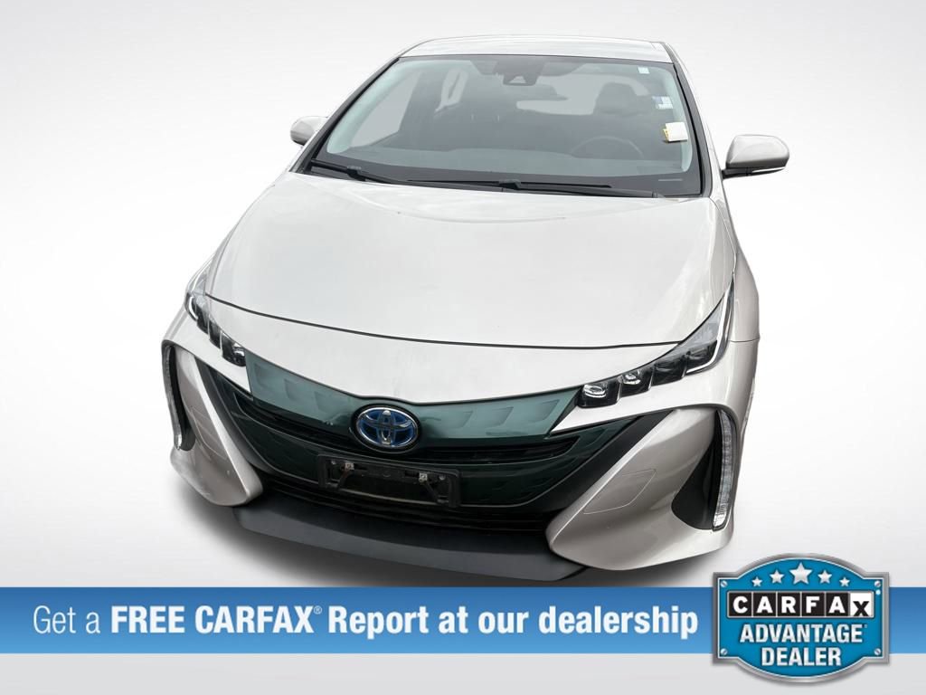 Used 2018 Toyota Prius Prime Plus image 2