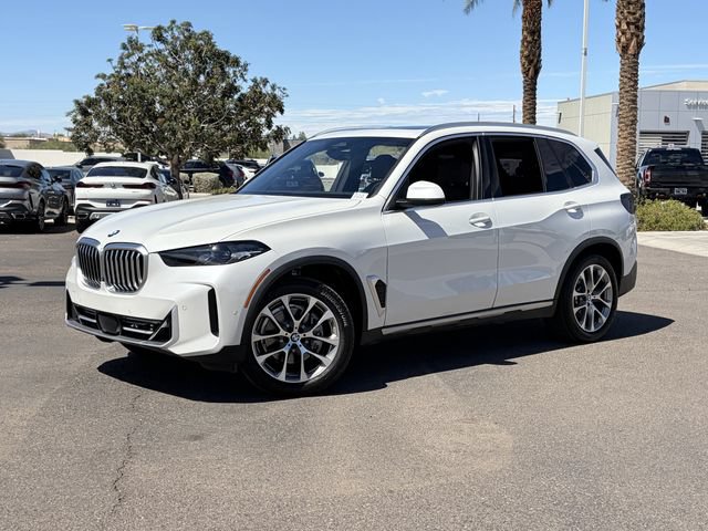 Used 2024 BMW X5 sDrive40i w/ Parking Assistance Package RWD image 2