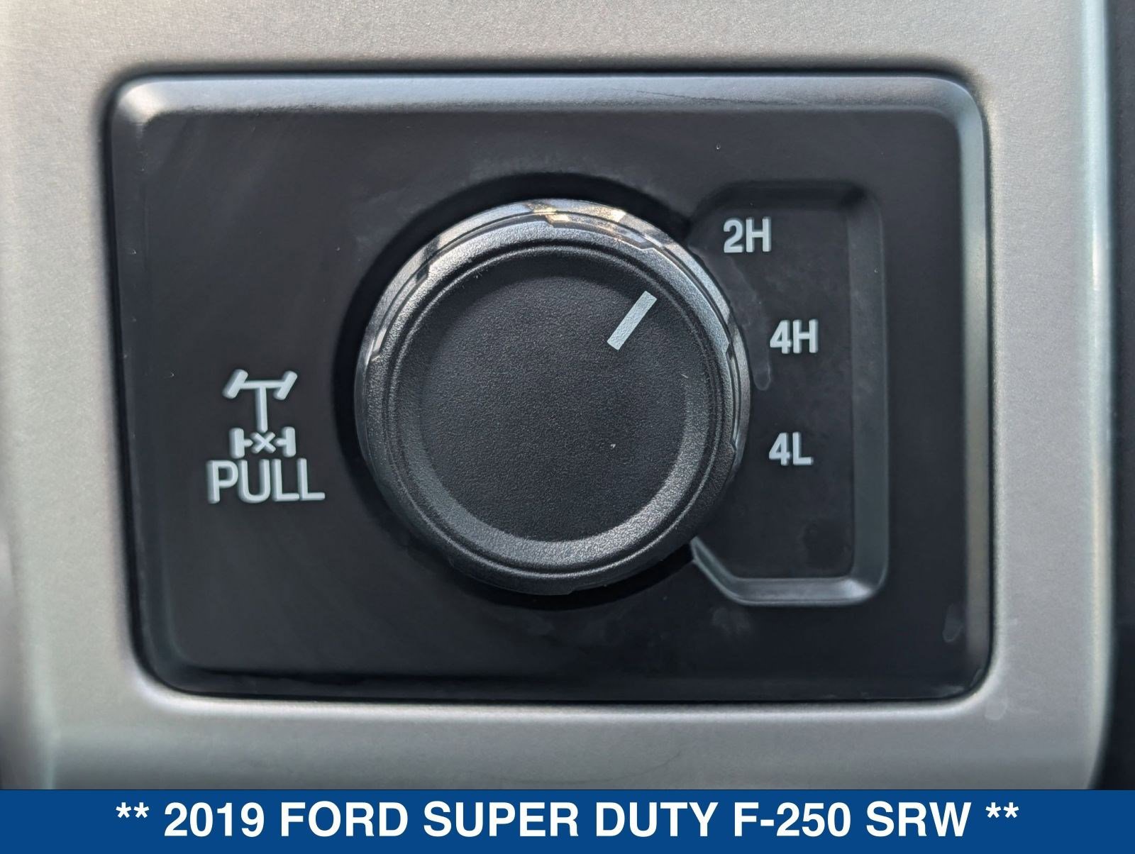 Used 2019 Ford F250 Lariat w/ Lariat Ultimate Package AWD/4WD image 37