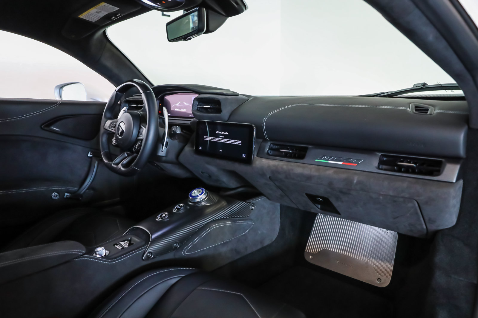 Used 2022 Maserati MC20 Coupe RWD image 40