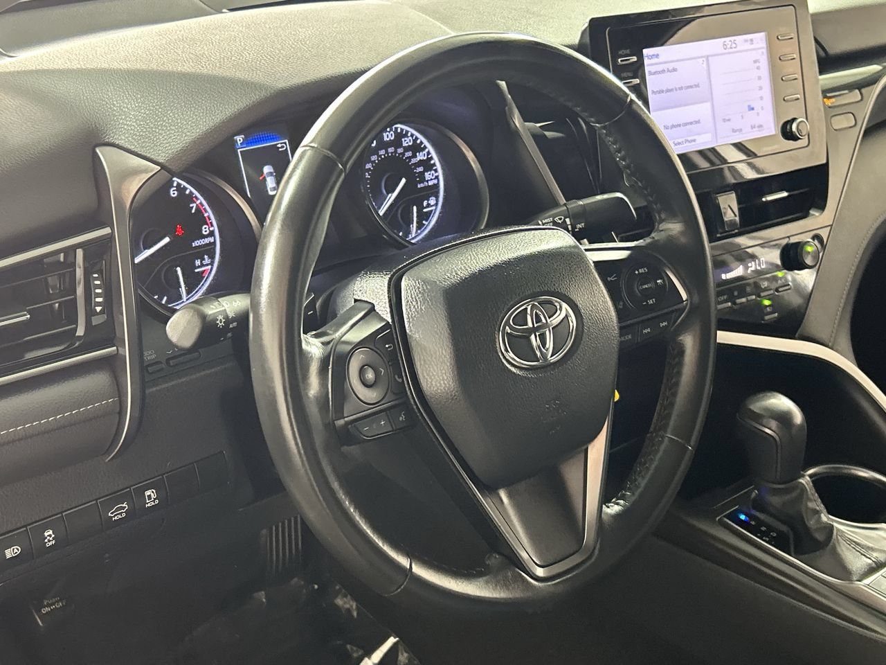Used 2024 Toyota Camry SE FWD image 14