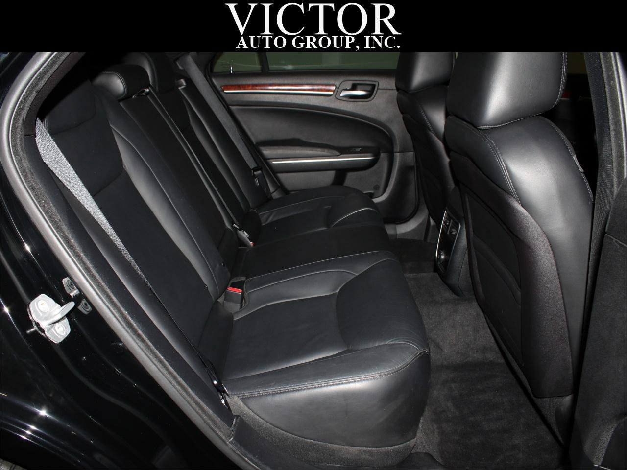 Used 2012 Chrysler 300 Limited RWD image 31