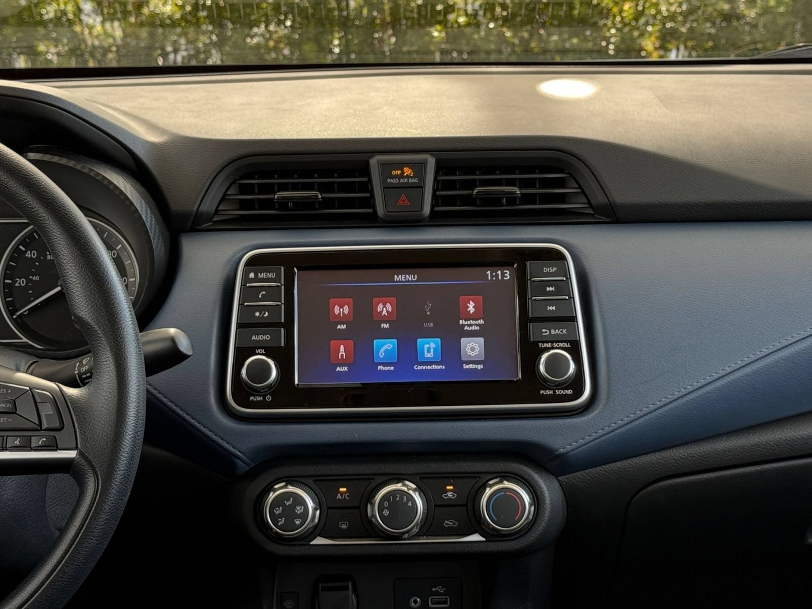 Used 2025 Nissan Versa SV FWD image 14