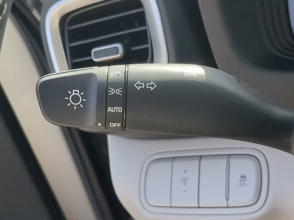 New 2026 Hyundai Venue SEL FWD image 29